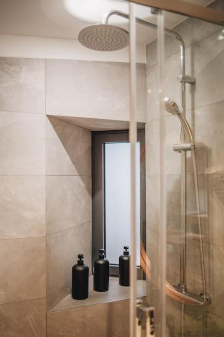 La Vie En Rose - Luxe, Calme & Hypercentre - 3* Apartment Annecy Exterior photo